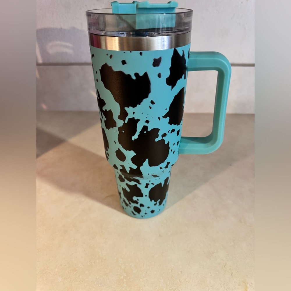 40 oz Stylish Aqua cow print tumbler